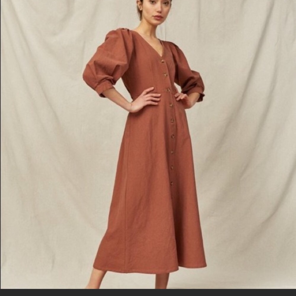 Beautiful brown silhouette dress